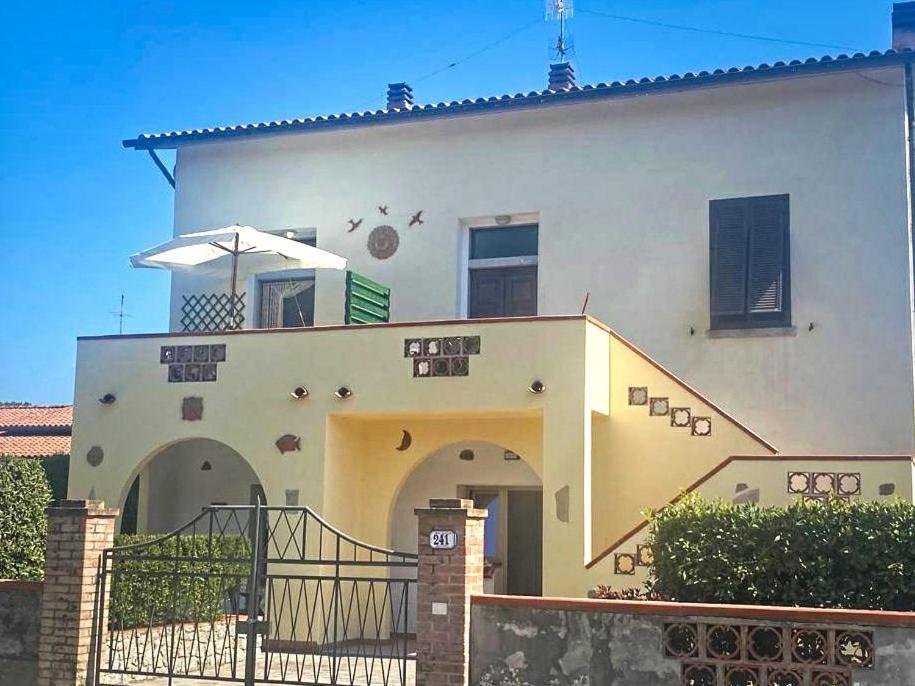 Aethalia - A 300Mt Dal Mare Apartment Marina di Campo Exterior photo